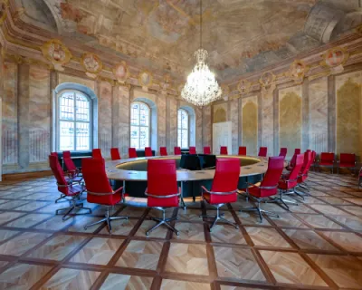 Velký křišťálový lustr radnice Brno