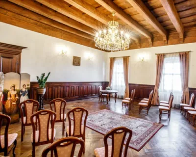 Mosazný lustr zámek Oslavany