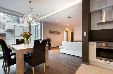 Křišťálový lustr do jídelny EL441804SW Křišťálový lustr do jídelny EL441804SW