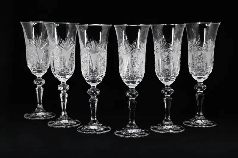 Broušené skleničky na sekt JKS009