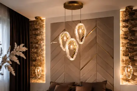 Inspirace pro vás: Závěsná svítidla do ložnice a moderní lustry nad postel