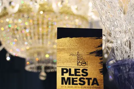 Jak křišťálový lustr ArtCrystal Tomeš rozzářil městský ples