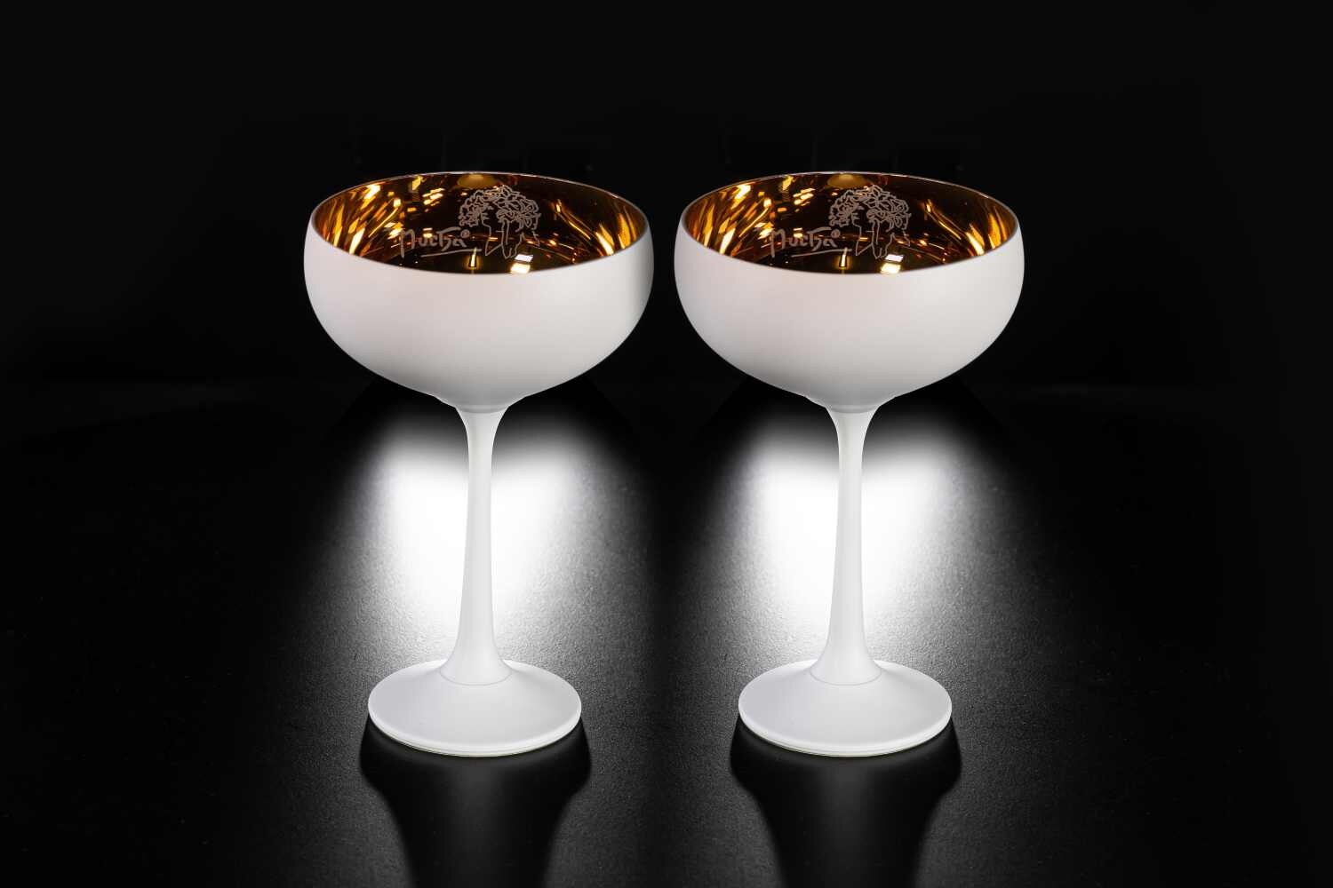 Real champagne glasses deals