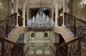 Modern crystal chandelier for hall