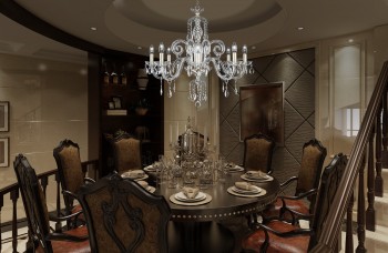 Crystal chandelier in the dining room