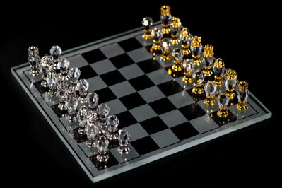 Šachy křišťálové Royal018