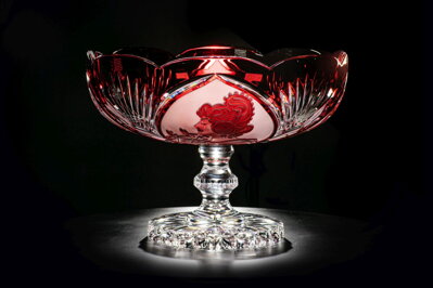 Bowl of cut crystal red SEB63040330M