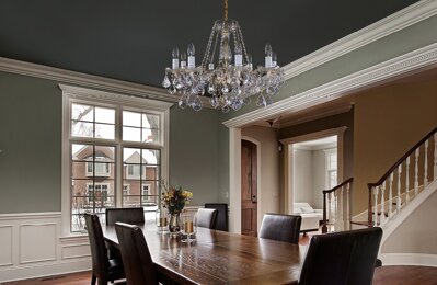 Cut chandelier above the dining table L16048CLN