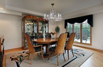 Křišťálový lustr nad jídelní stůl v zámeckém stylu L16416CE