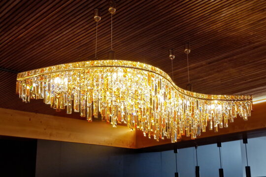 На крыльях творчества: светильники на заказ для гостевого дома в Луни (CZ)